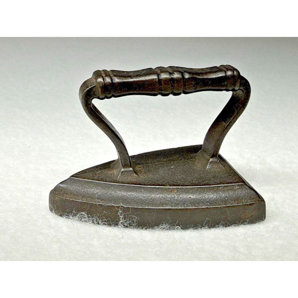 Miniature Cast Iron Sad Iron Flat Iron Decorative Scored Handle Antique